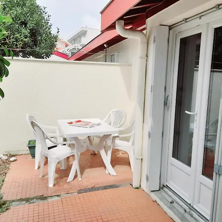 Apartman T2 A Pres Du Centre Et De La Avec Parking Et Terrasse - Fr-1-319-465 *