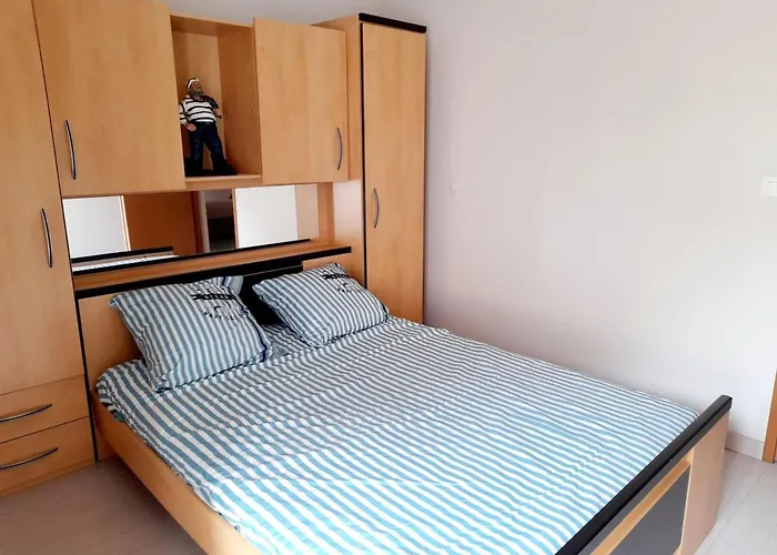 T2 A Pres Du Centre Et De La Avec Parking Et Terrasse - Fr-1-319-465 * アルカション